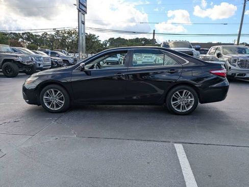 Used 2016 Toyota Camry SE FWD image 8
