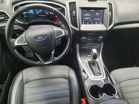 Used 2018 Ford Edge SEL w/ Equipment Group 201A FWD image 22