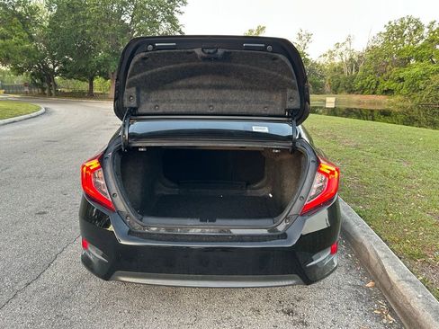 Used 2016 Honda Civic EX image 10