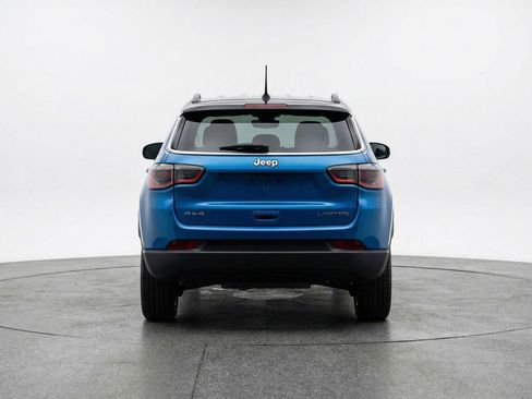 Used 2025 Jeep Compass Limited image 7