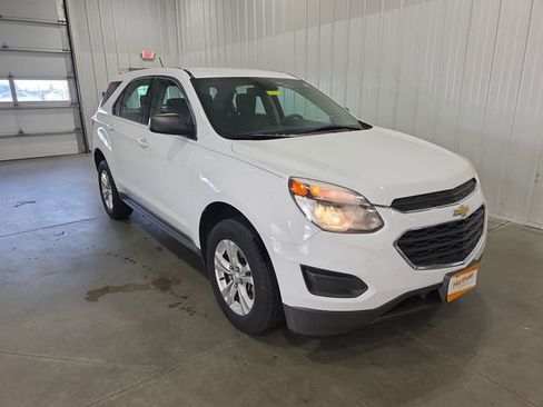 Used 2016 Chevrolet Equinox LS FWD image 2