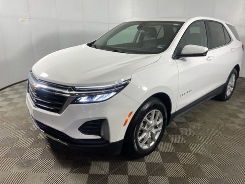 Used 2024 Chevrolet Equinox LT image 3