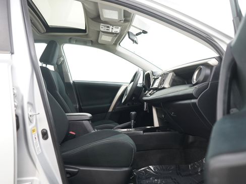 Used 2015 Toyota RAV4 XLE AWD/4WD image 11