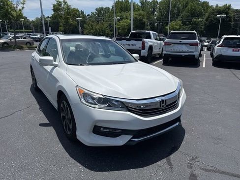 Used 2016 Honda Accord EX-L image 4