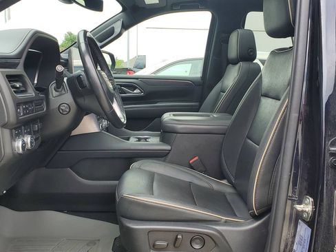 Used 2022 GMC Yukon SLT w/ SLT Luxury Package AWD/4WD image 5