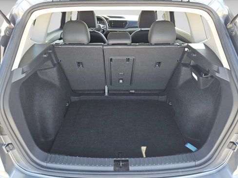 Used 2024 Volkswagen Taos SE FWD image 23
