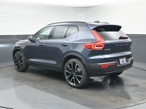 New 2026 Volvo XC40 B5 Ultra w/ Protection Package Premier image 7