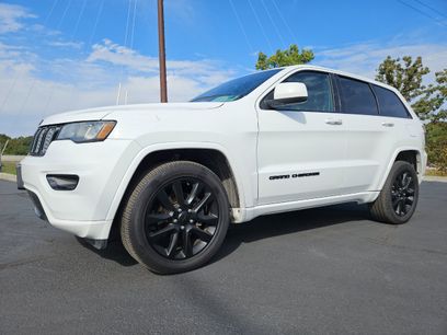 Used 2018 Jeep Grand Cherokee Altitude