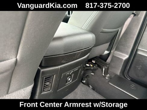 Used 2021 RAM 1500 Classic SLT w/ Luxury Group AWD/4WD image 25