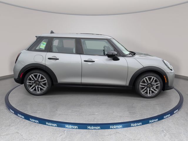 New 2026 MINI Cooper 4-Door Hardtop FWD image 4