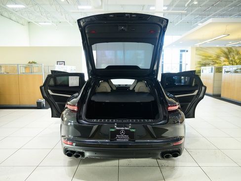 Used 2025 Porsche Panamera 4 image 23