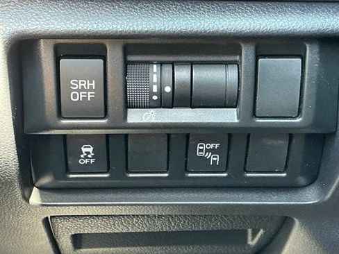 Used 2019 Subaru Crosstrek 2.0i Limited w/ Moonroof Package w/Navigation AWD/4WD image 29
