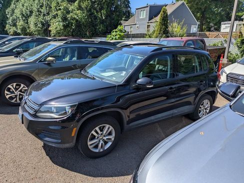 Used 2016 Volkswagen Tiguan S FWD image 2