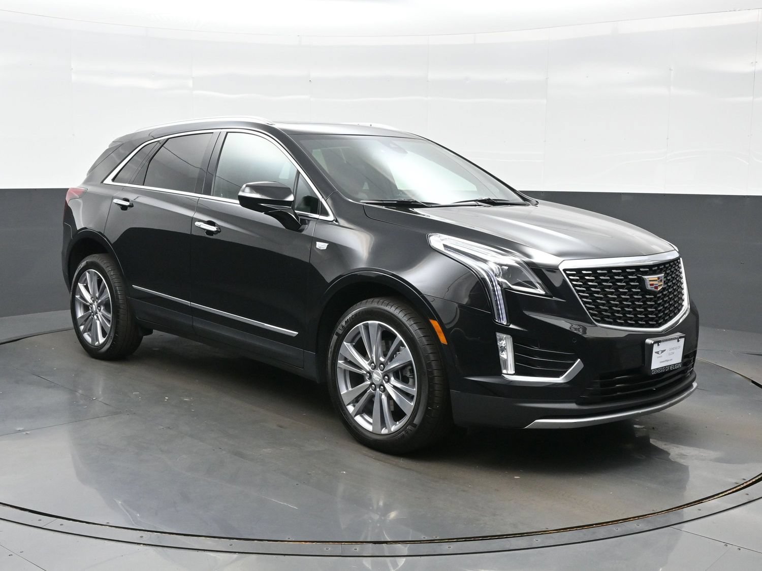 Used 2024 Cadillac XT5 Premium Luxury w/ LPO, Floor Liner Package AWD/4WD image 8