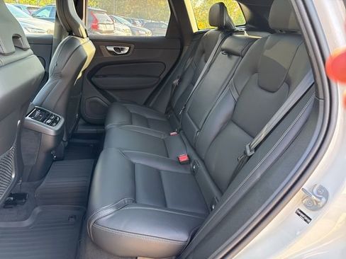 New 2026 Volvo XC60 B5 Ultra w/ Protection Package Premier AWD/4WD image 12