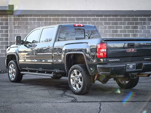 Used 2017 GMC Sierra 2500 Denali w/ Suspension Package, Off-Road image 4