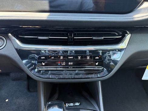 New 2026 Buick Envista Avenir FWD image 21