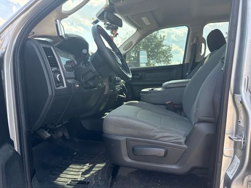 Used 2014 RAM 2500 Tradesman w/ Chrome Appearance Group AWD/4WD image 5