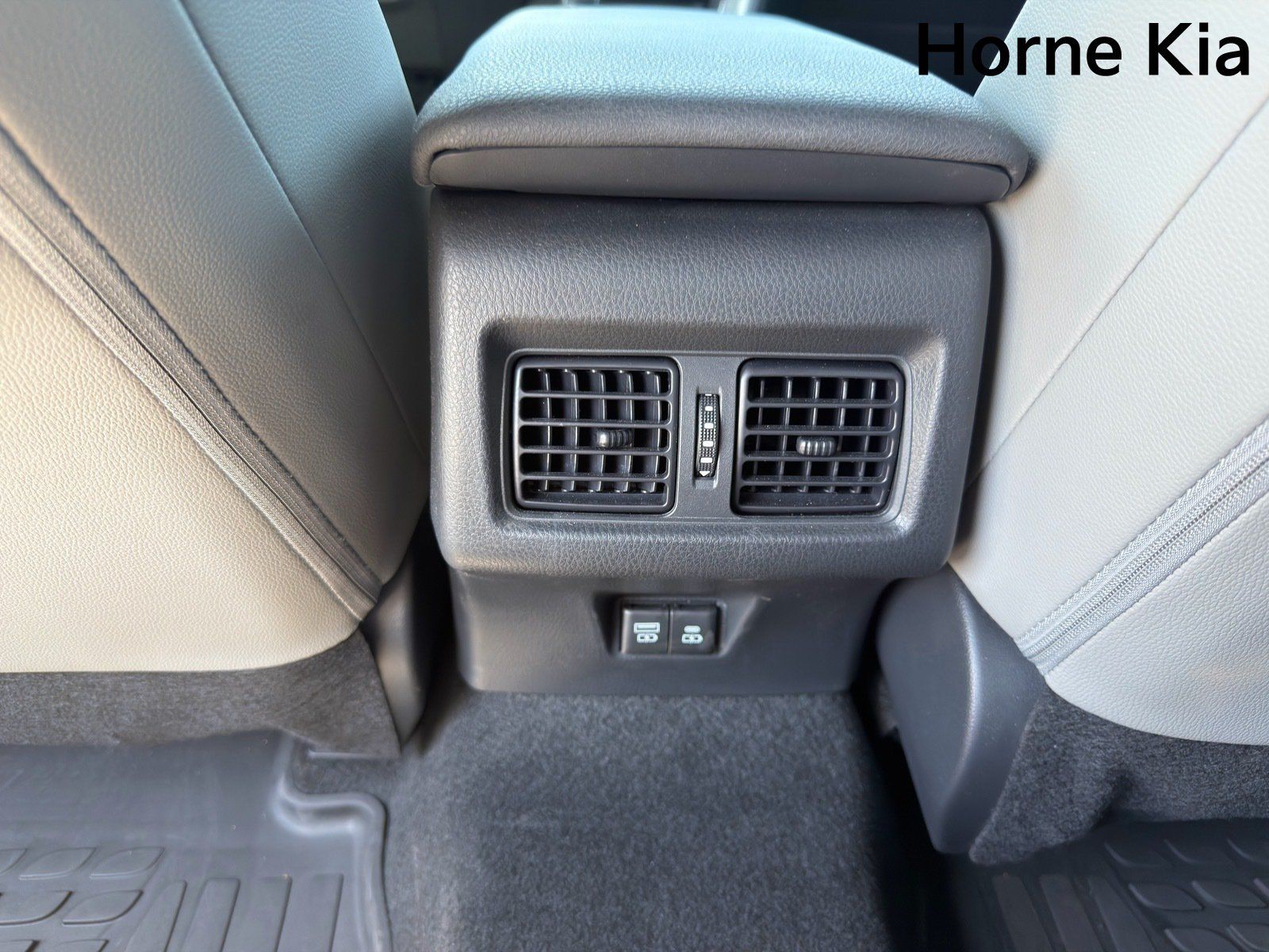 Used 2025 Toyota Camry SE w/ Convenience Package FWD image 25