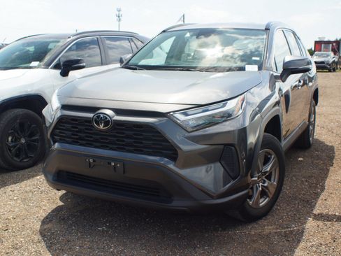 Used 2024 Toyota RAV4 XLE FWD image 1