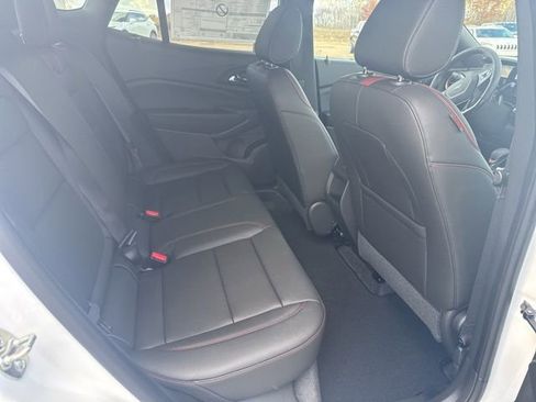 New 2026 Chevrolet Trax RS w/ Sunroof Package FWD image 17