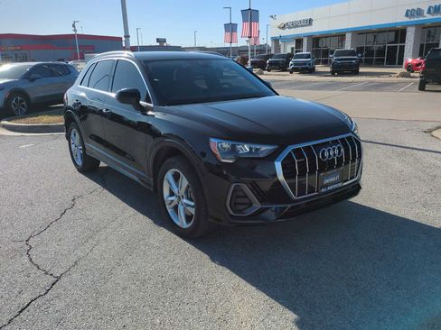 Used 2022 Audi Q3 2.0T Premium w/ Convenience Package image 2