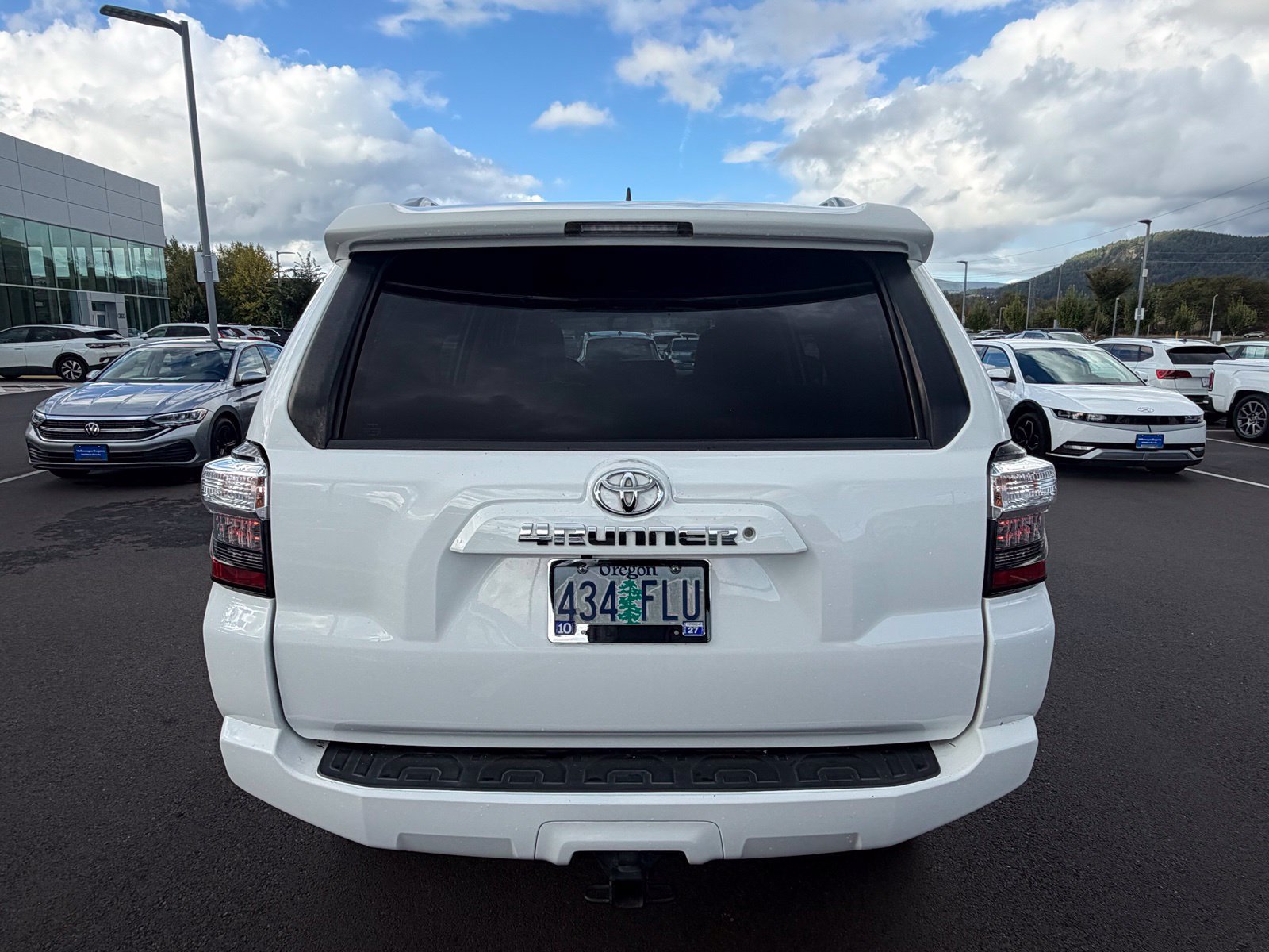 Used 2018 Toyota 4Runner SR5 Premium AWD/4WD image 3
