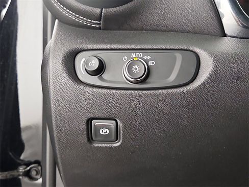 Used 2024 Chevrolet Blazer LT image 23