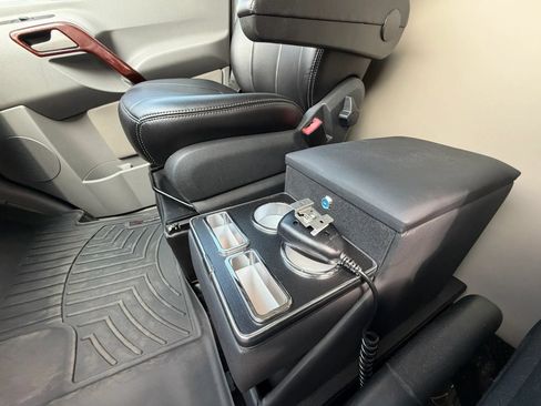 Used 2012 Mercedes-Benz Sprinter 2500 image 21