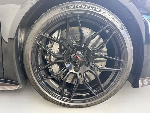 Used 2023 Chevrolet Corvette Z06 RWD image 31