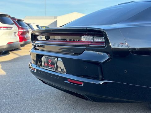 Used 2025 Dodge Charger R/T w/ Quick Order Package 25M R/T image 10