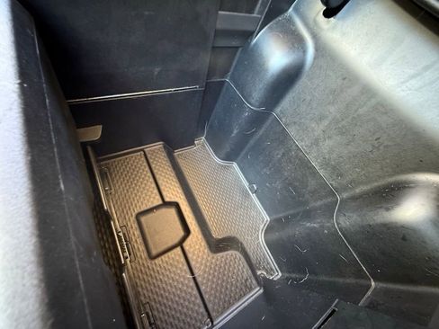 Used 2024 RAM 3500 Laramie w/ Towing Technology Group image 34