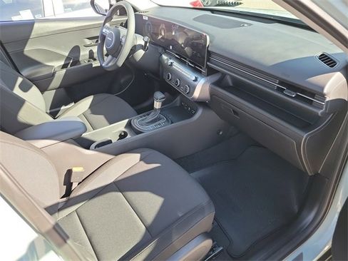 New 2026 Hyundai Kona SE image 16