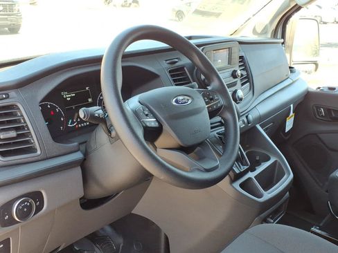Used 2024 Ford Transit 250 148 Medium Roof Extended AWD w/ Interior Upgrade Package image 18