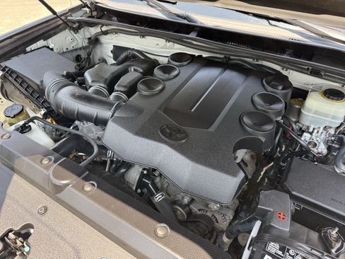 Used 2010 Toyota 4Runner Limited RWD image 35