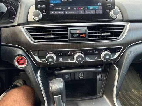 Used 2019 Honda Accord EX image 25