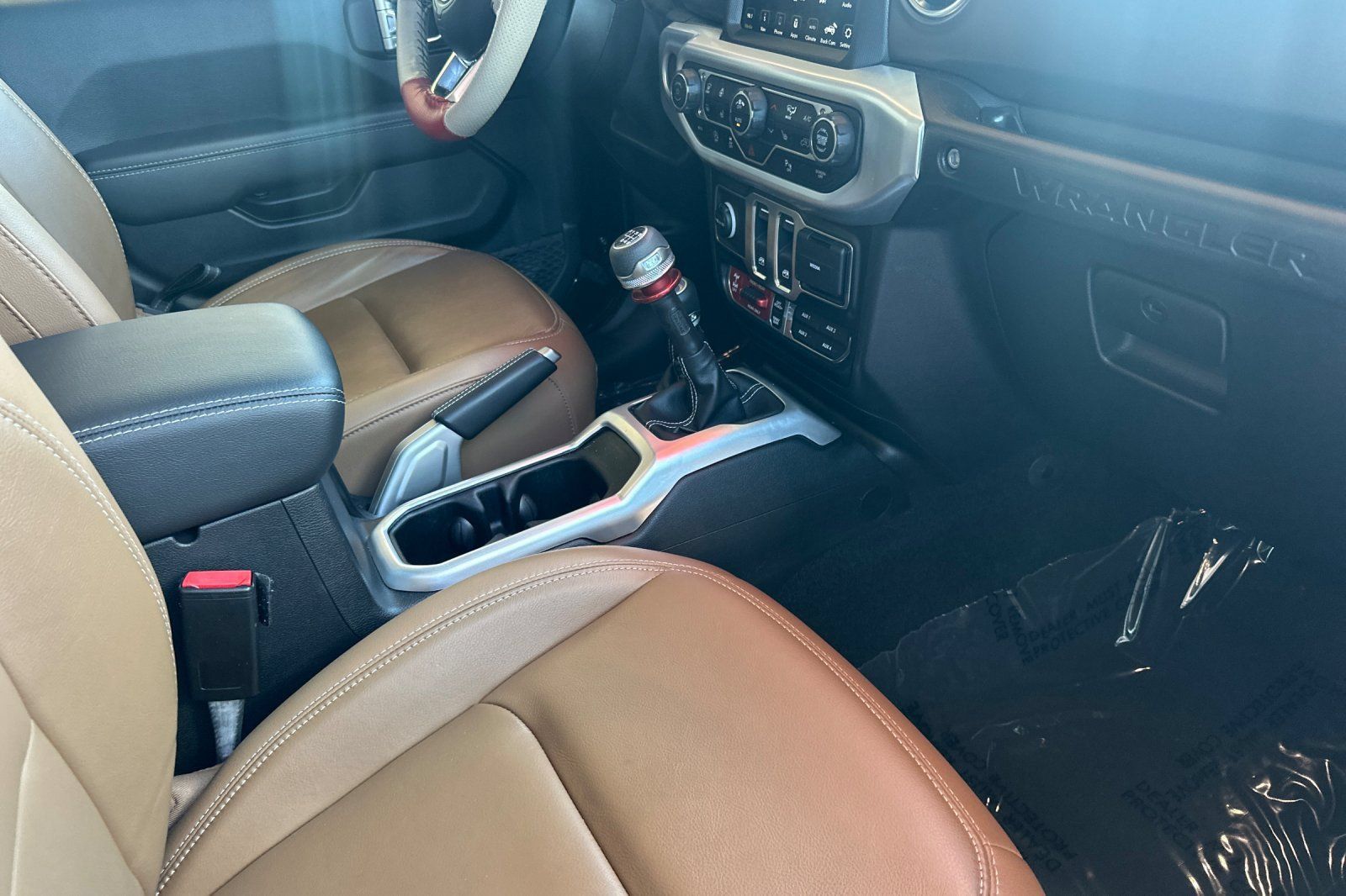 Used 2021 Jeep Wrangler Rubicon AWD/4WD image 17