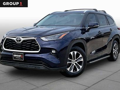 Used 2023 Toyota Highlander XLE