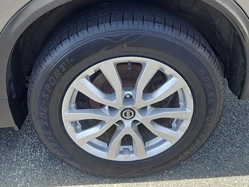 Used 2018 Nissan Rogue SV AWD/4WD image 8