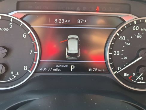Used 2023 Nissan Rogue SV w/ SV Premium Package FWD image 15