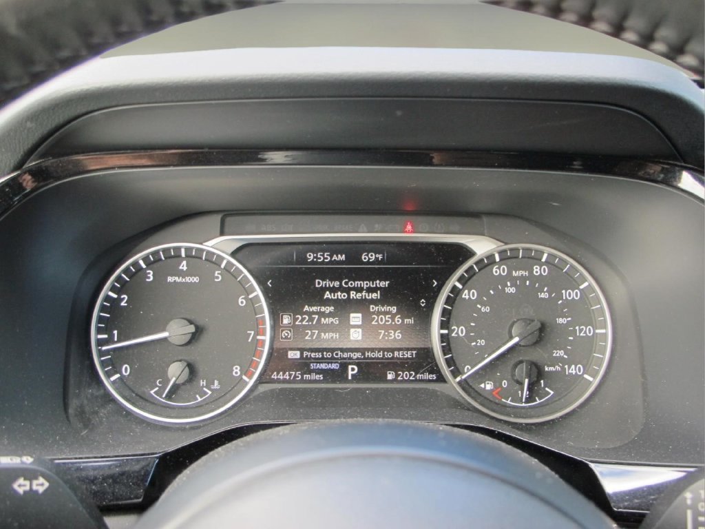 Used 2024 Nissan Pathfinder SV FWD image 16
