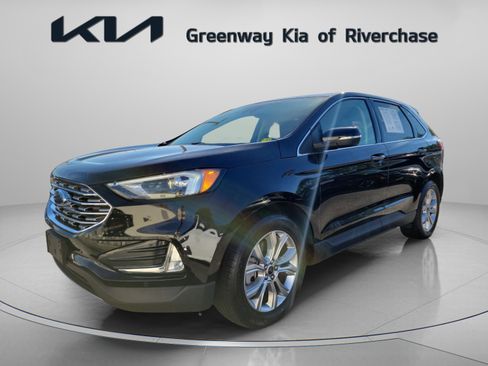 Used 2024 Ford Edge Titanium image 3
