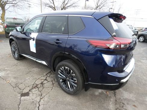 New 2026 Nissan Rogue Platinum image 5