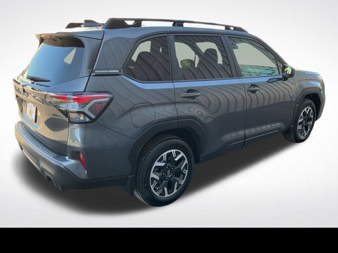 Used 2026 Subaru Forester Premium AWD/4WD image 5