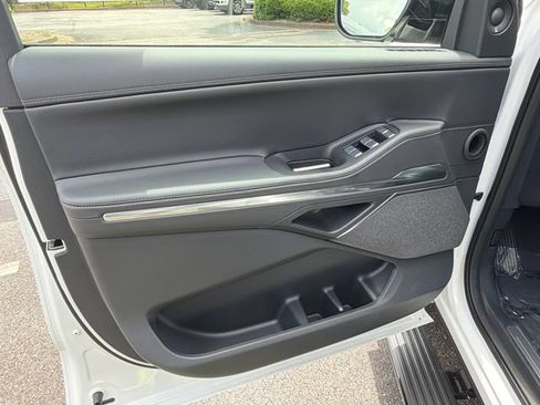 New 2027 Lincoln Navigator L Reserve w/ Jet Appearance Package RWD image 12