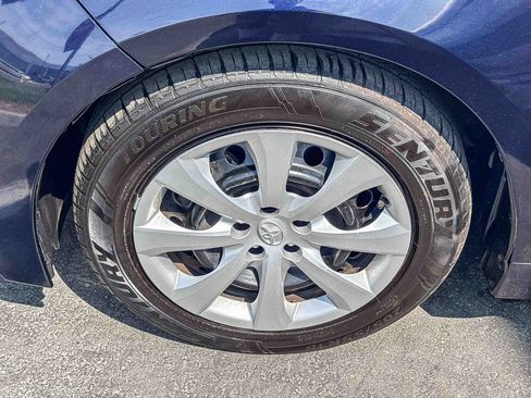 Used 2024 Toyota Corolla LE FWD image 11