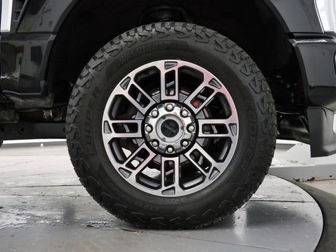 Used 2024 Ford F250 Limited w/ FX4 Off-Road Package AWD/4WD image 40