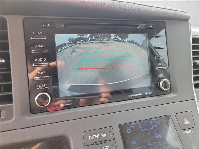 Used 2019 Toyota Sienna XLE w/ XLE Navigation Package FWD image 14