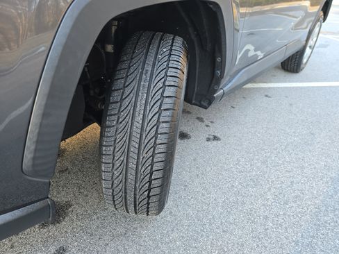 Used 2021 Toyota RAV4 LE image 32