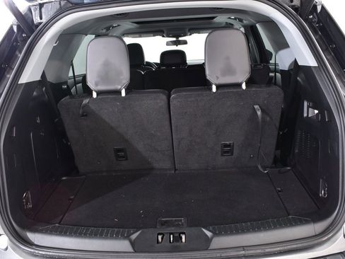 Used 2022 Ford Explorer XLT w/ Equipment Group 202A image 21